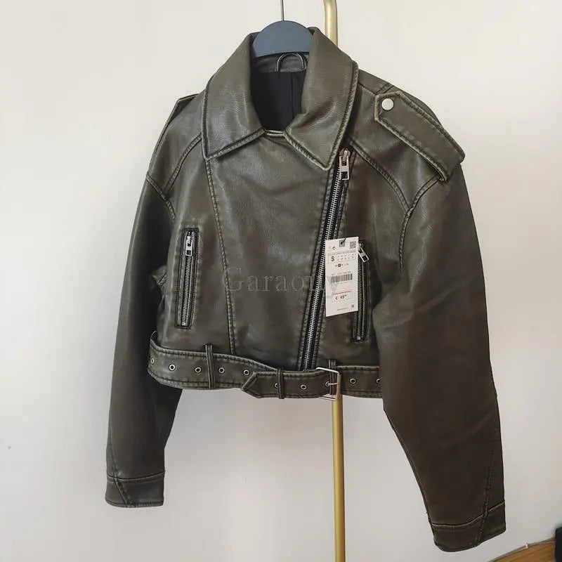 Short faux leather jacket